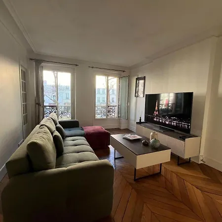 Apartment Ecole Militaire Apartment *